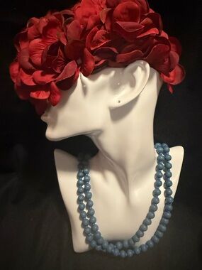 Totally Trendy blue wood beaded necklace